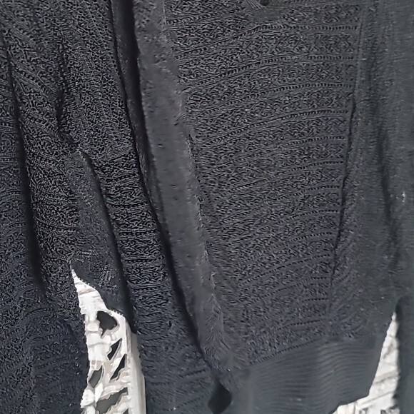 Zara Knit Black Italian Lace Crochet Ruffle Long-sleeved Top - Picture 5 of 14